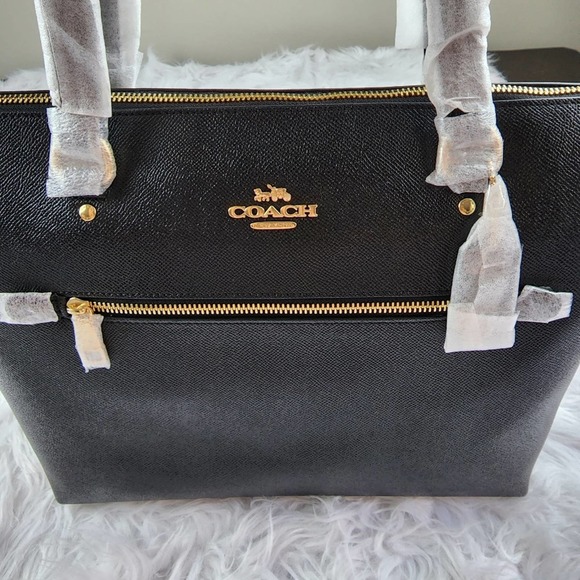 Coach Gallery Tote in Black Crossgrain Leather with Goldtone Hardware - Picture 6 of 7